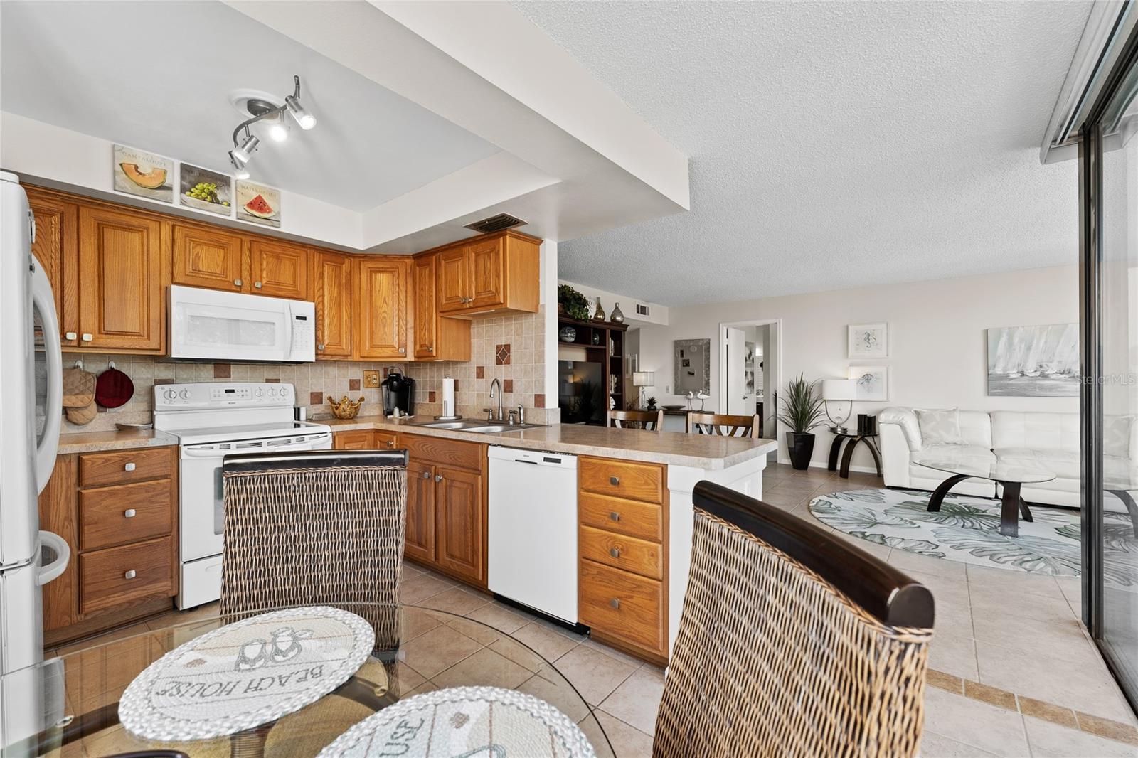 PALMA DEL MAR III - Residential Lease
