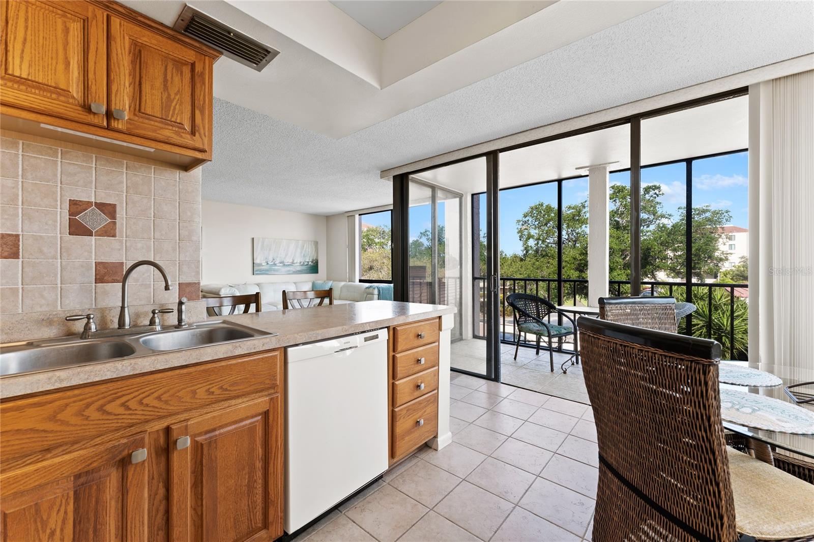 PALMA DEL MAR III - Residential Lease