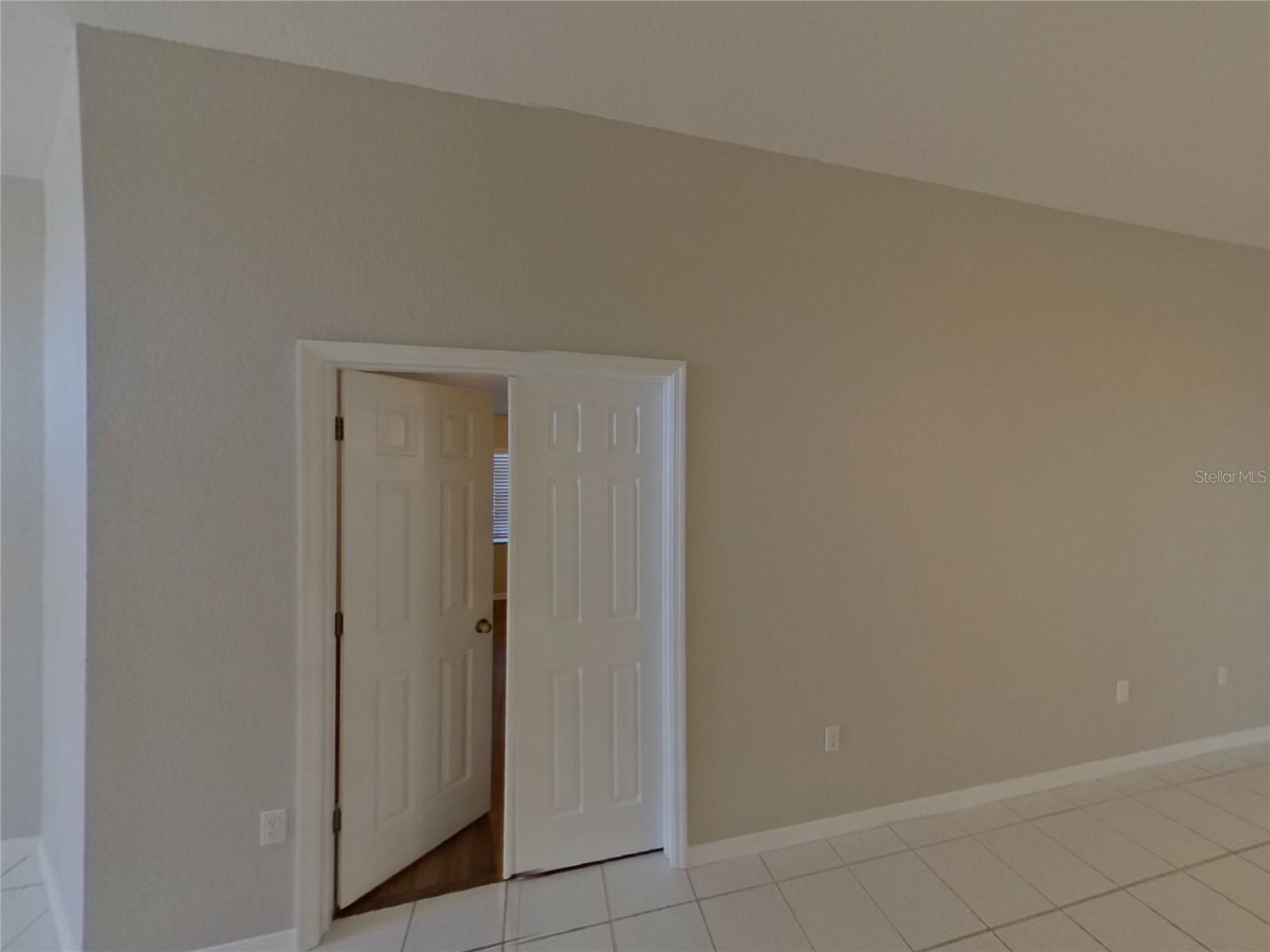 ROTONDA LAKES - Residential Lease