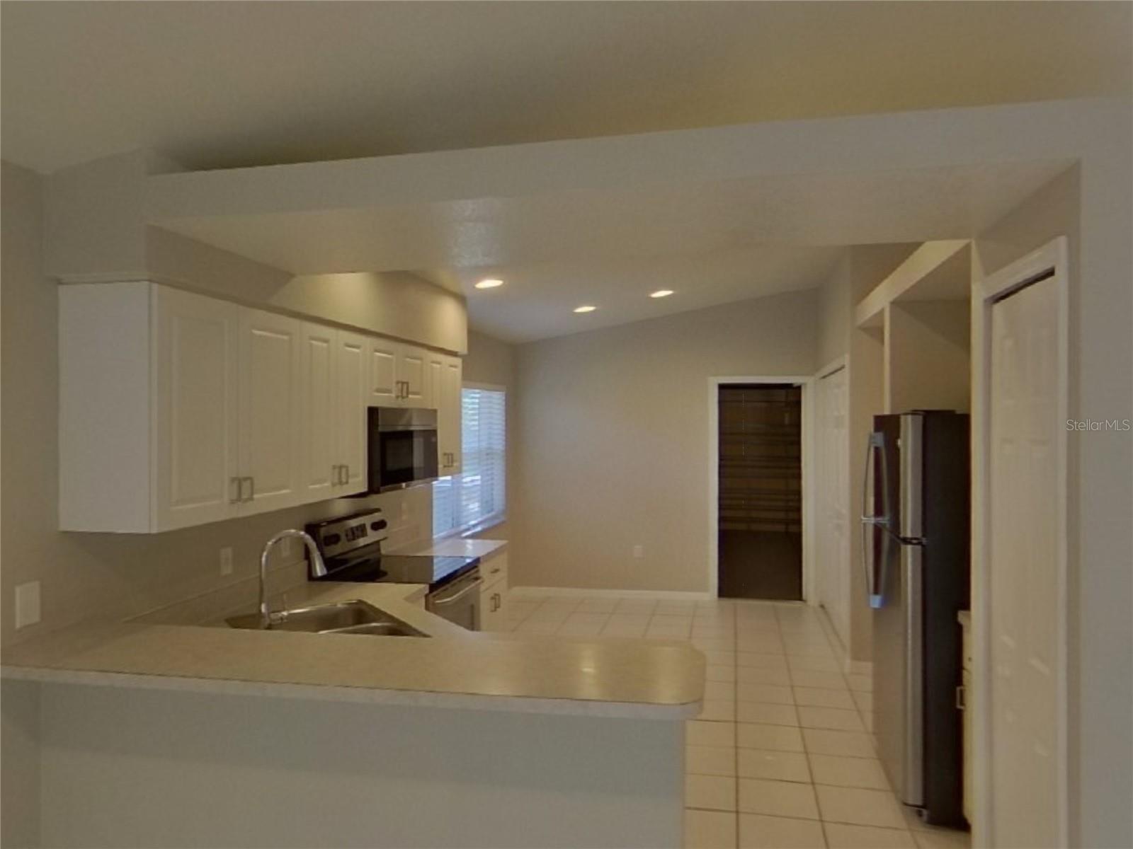 ROTONDA LAKES - Residential Lease