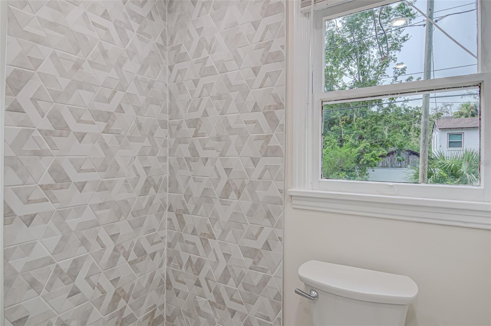 UNIVERSITY HEIGHTS - Residential Lease