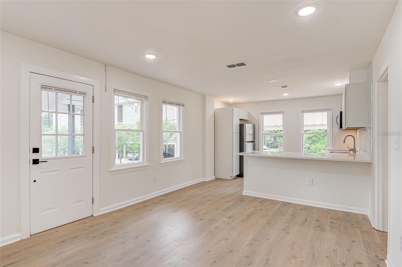 UNIVERSITY HEIGHTS - Residential Lease