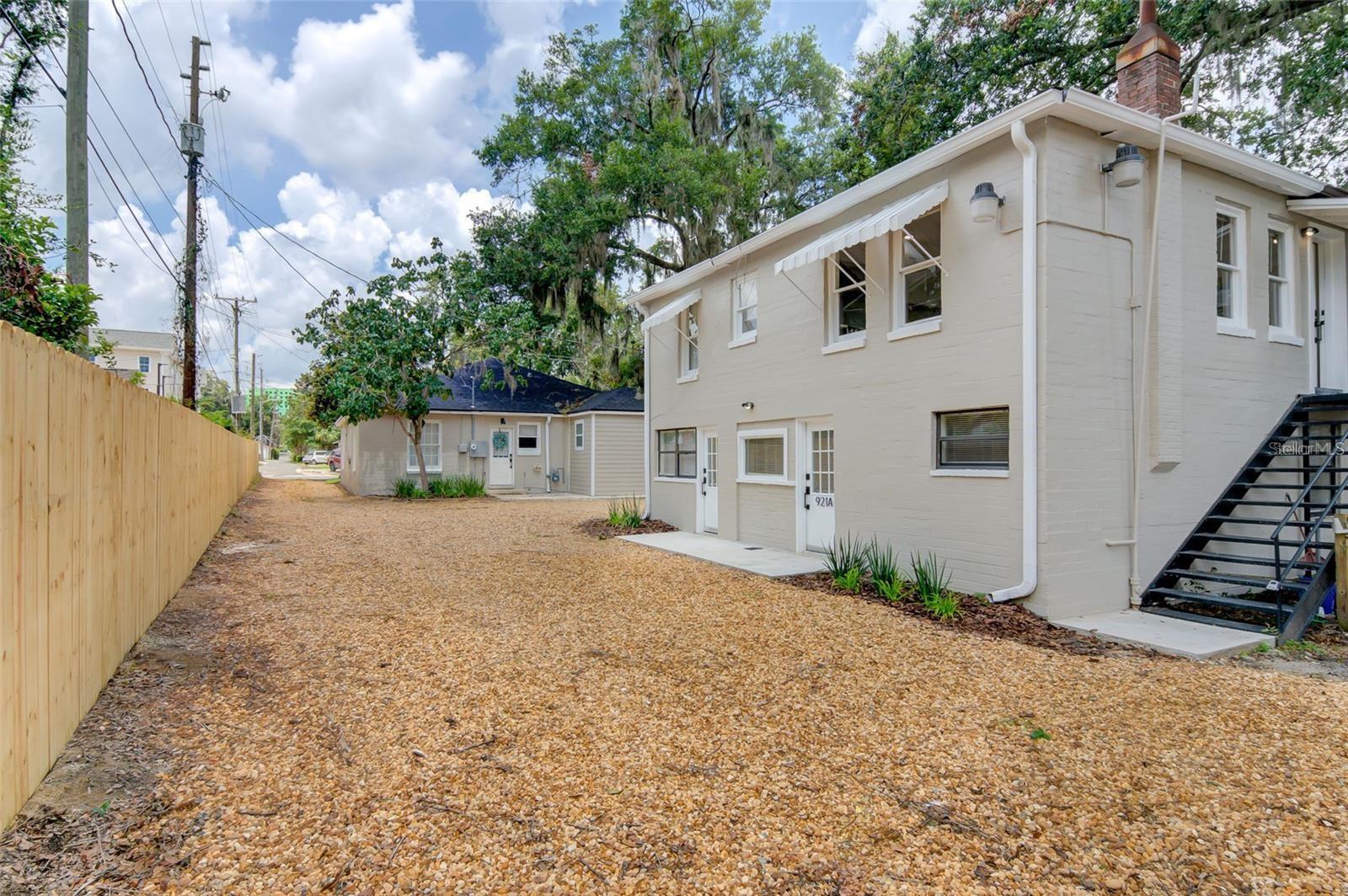 UNIVERSITY HEIGHTS - Residential Lease