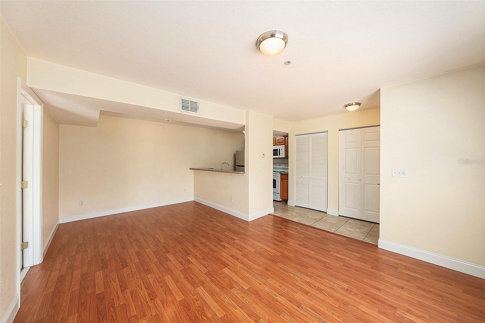 HARBOR CLUB CONDO - Residential Lease