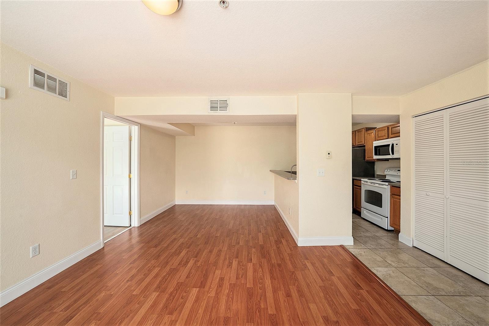 HARBOR CLUB CONDO - Residential Lease