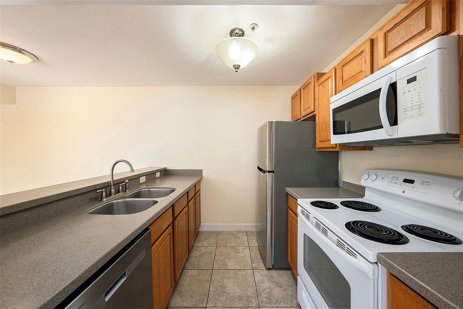 HARBOR CLUB CONDO - Residential Lease