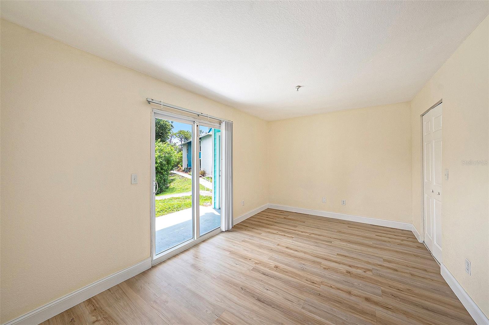 HARBOR CLUB CONDO - Residential Lease