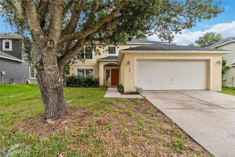 Photo of 424 Dominish Estates Drive, Apopka, FL 32712 (MLS # O6349022)
