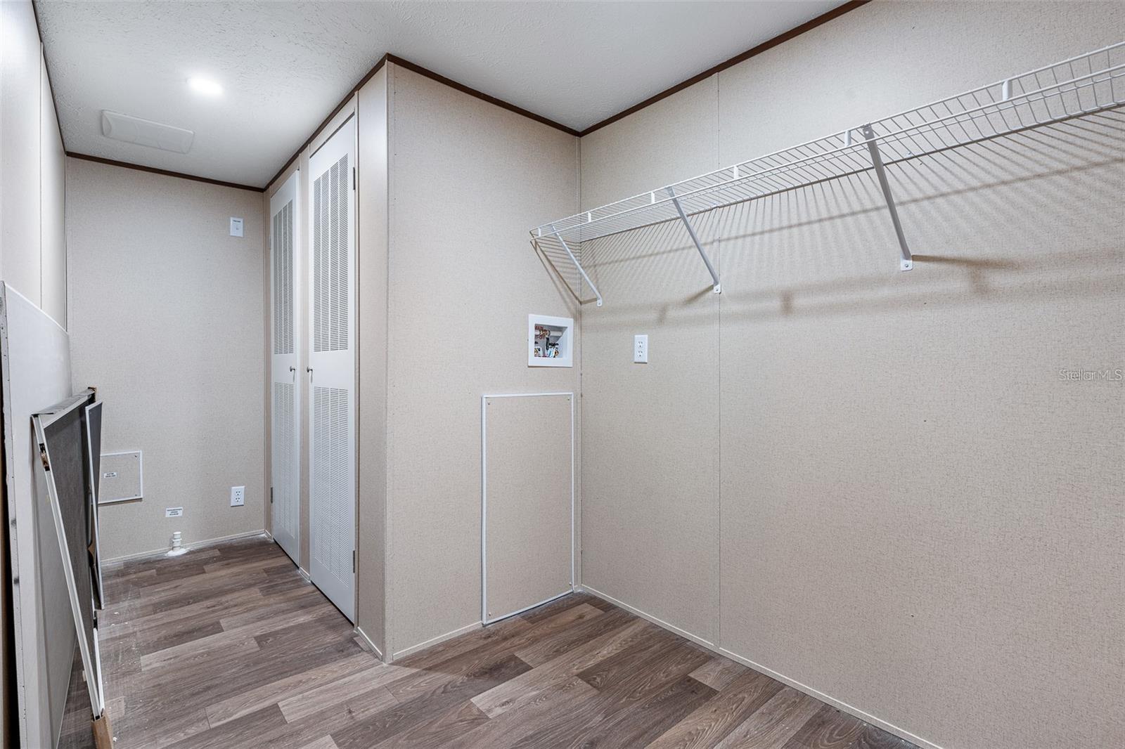 GARDENIA PB 11 PG 9 - Residential Lease