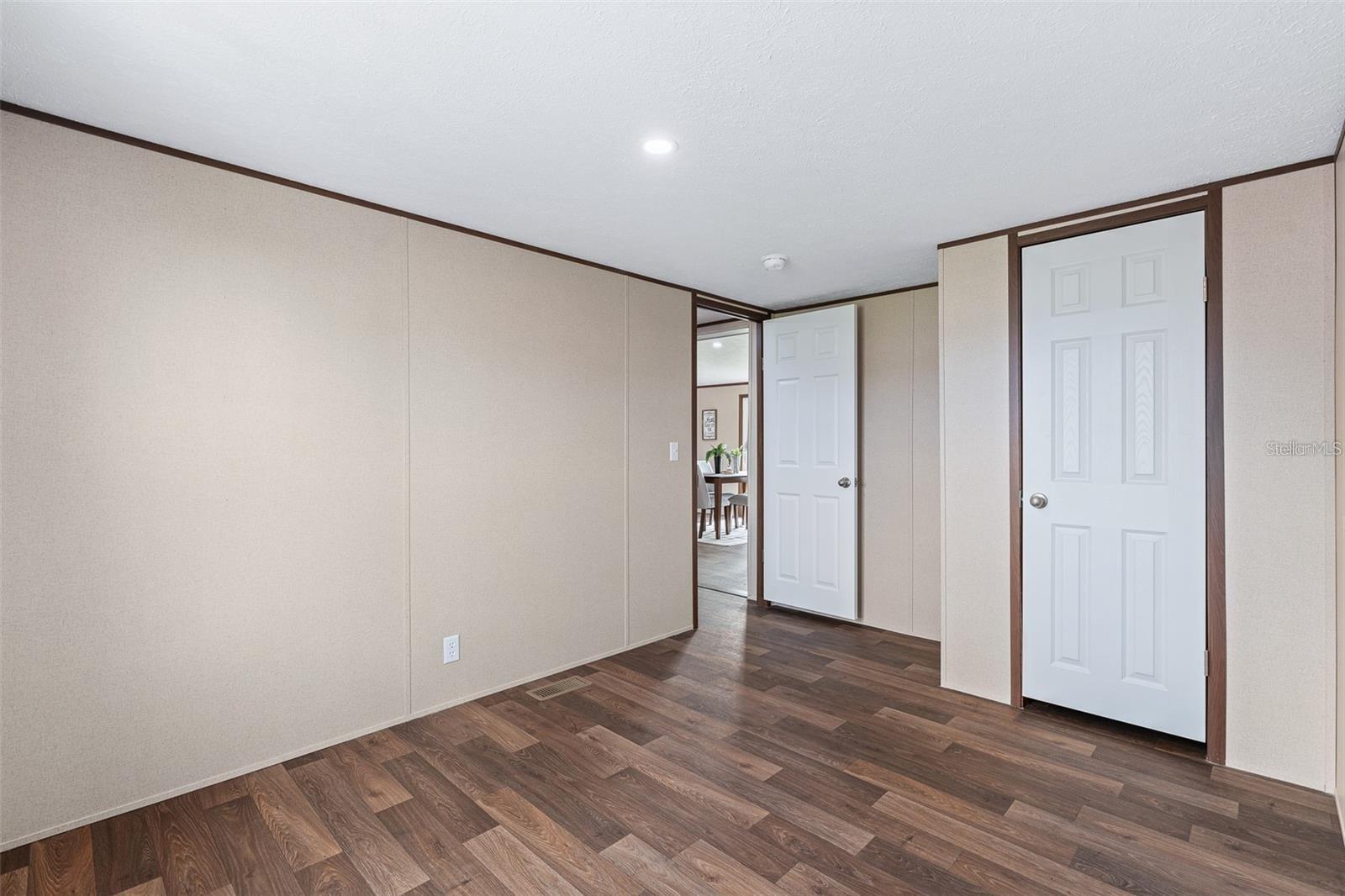 GARDENIA PB 11 PG 9 - Residential Lease