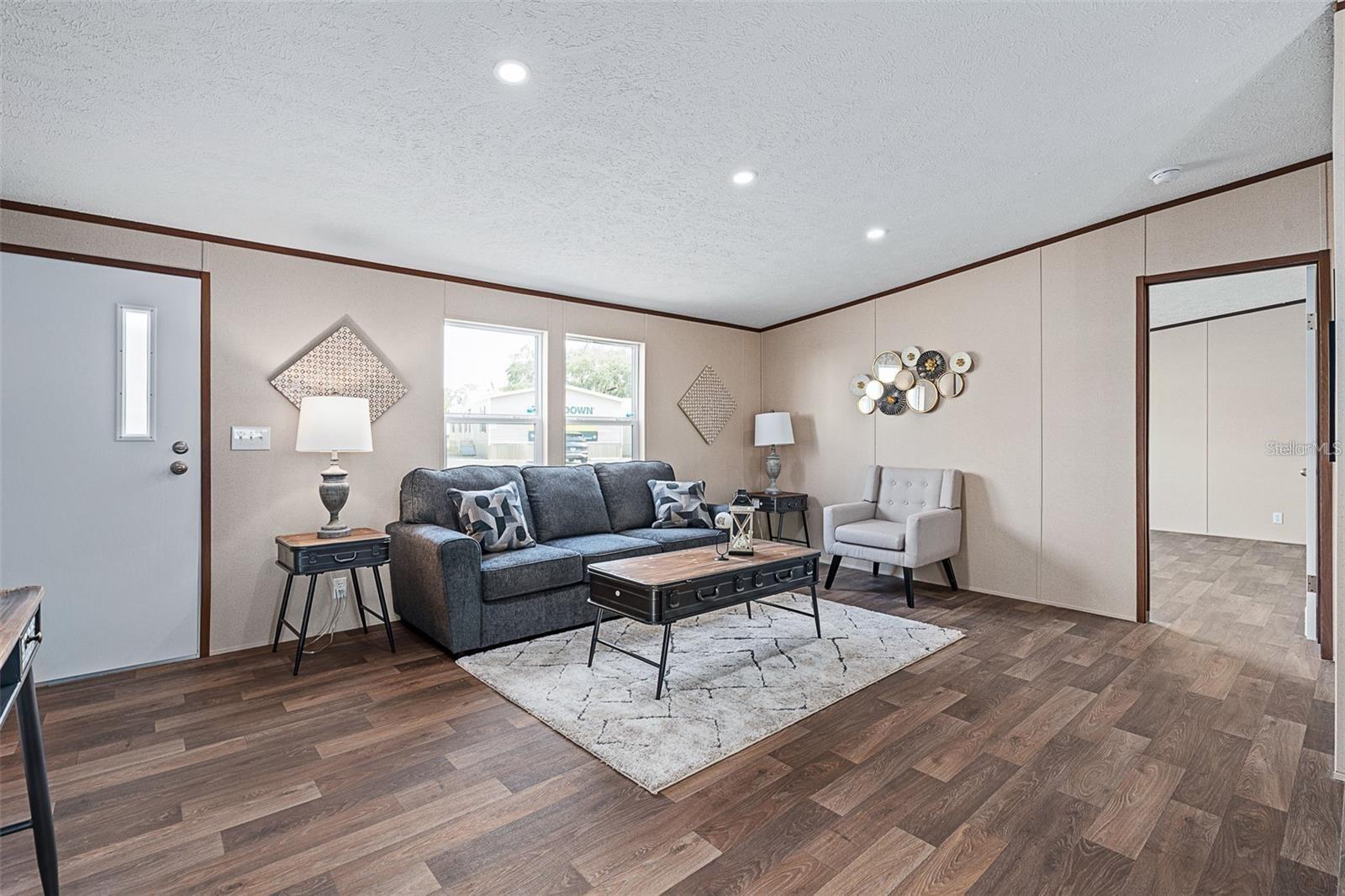 GARDENIA PB 11 PG 9 - Residential Lease