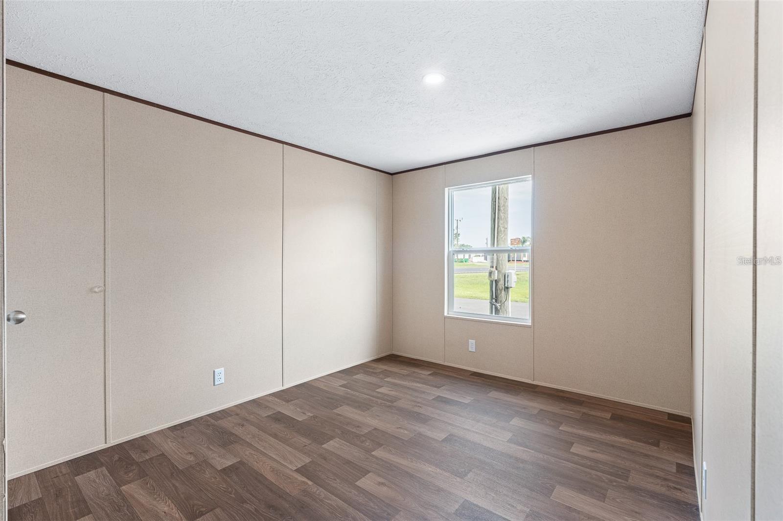 GARDENIA PB 11 PG 9 - Residential Lease