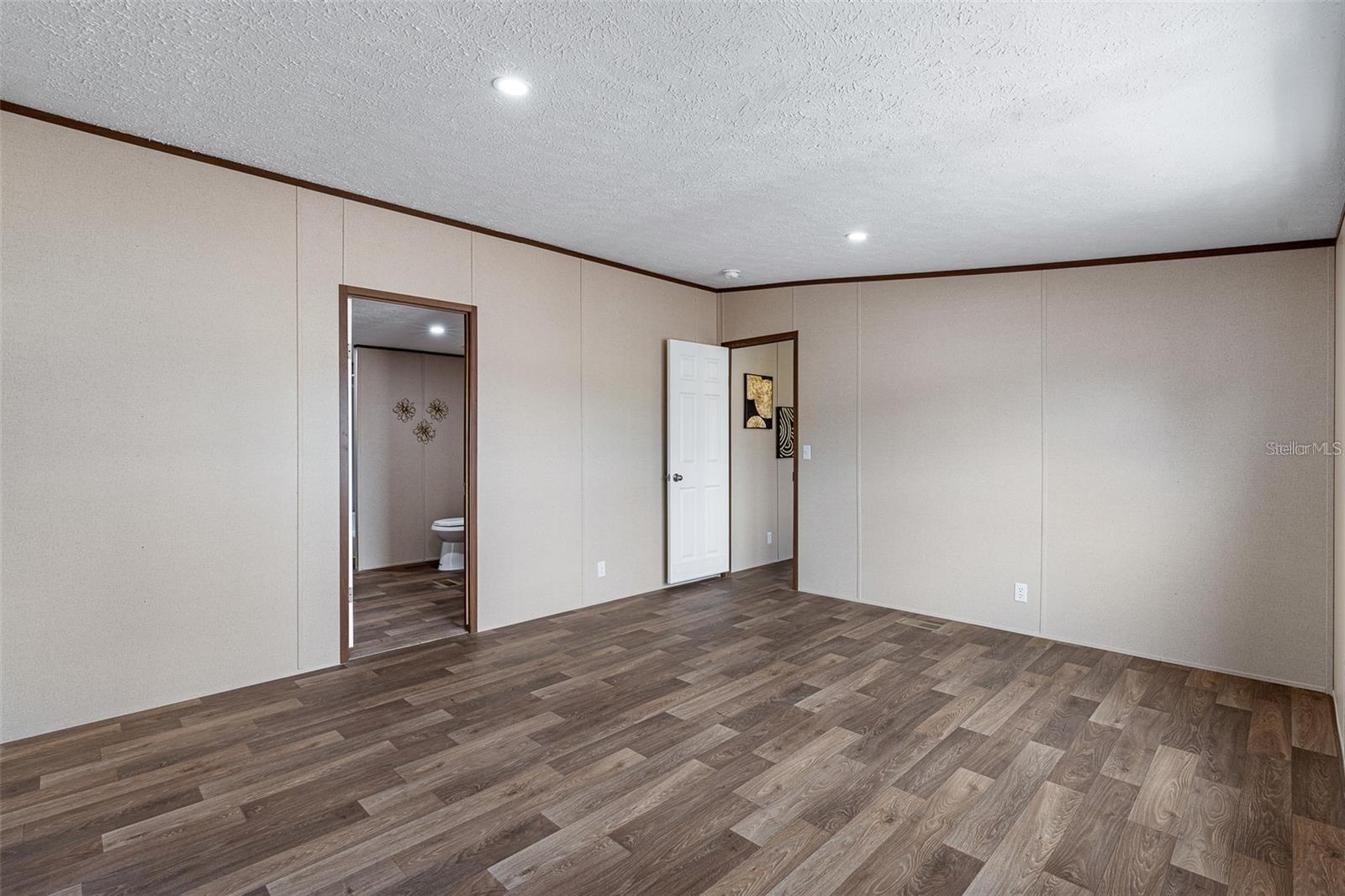 GARDENIA PB 11 PG 9 - Residential Lease