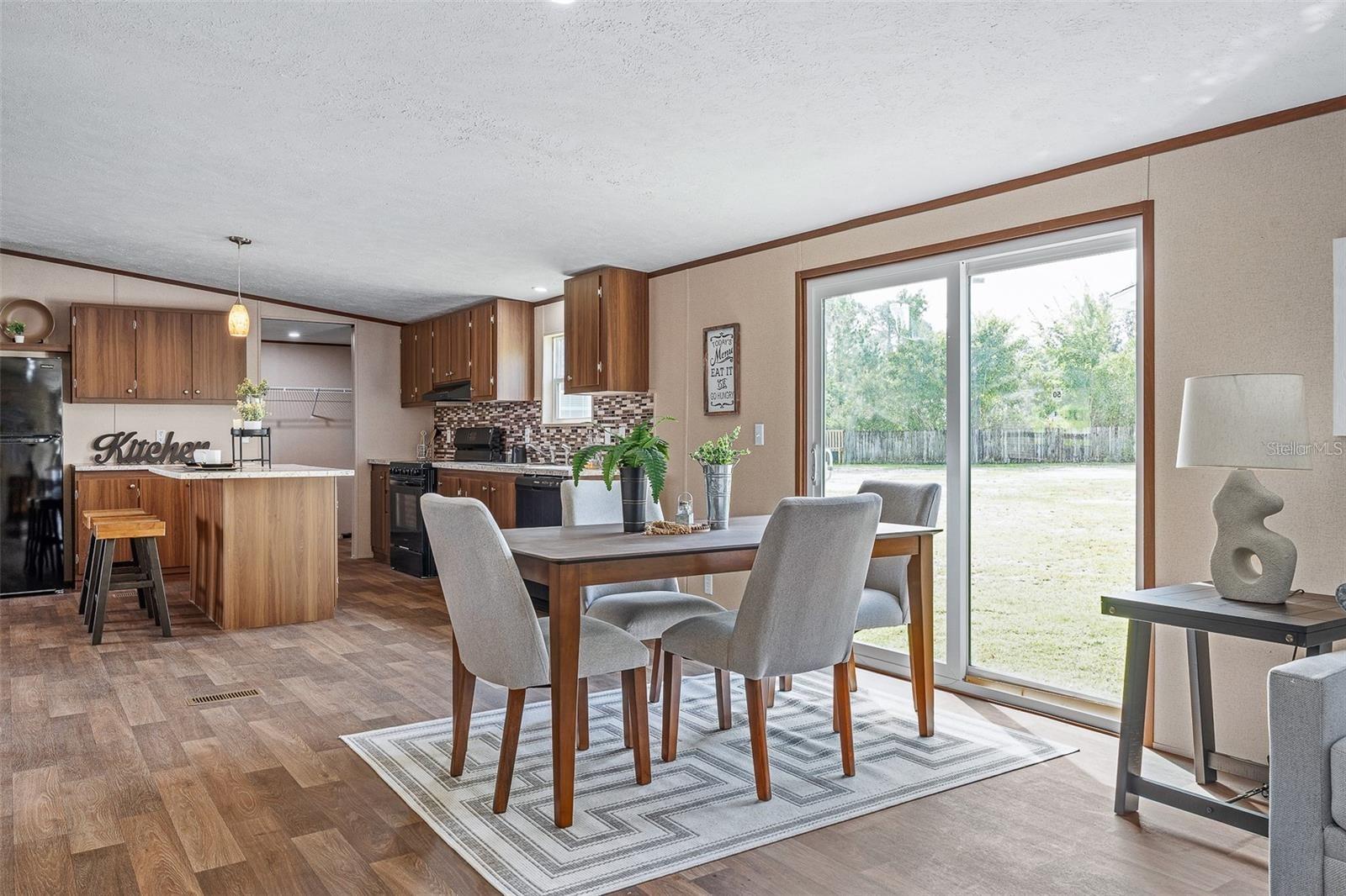 GARDENIA PB 11 PG 9 - Residential Lease