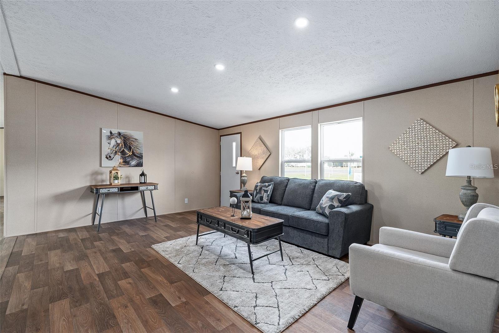 GARDENIA PB 11 PG 9 - Residential Lease