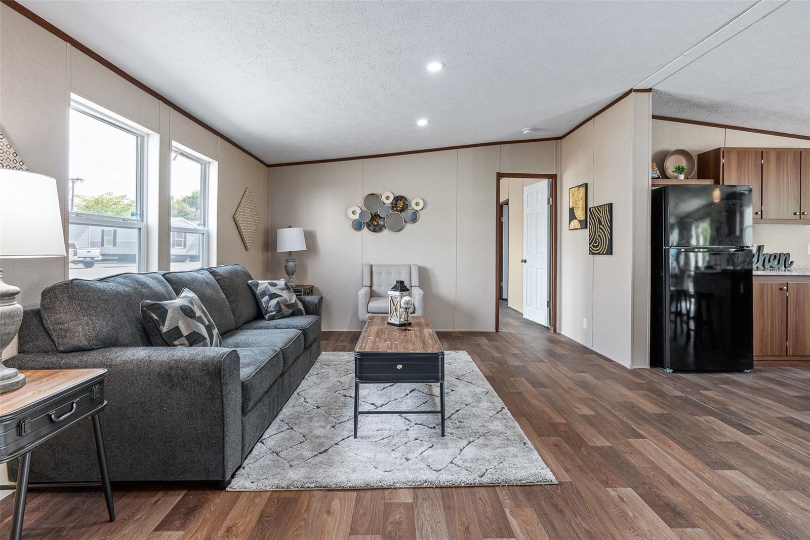 GARDENIA PB 11 PG 9 - Residential Lease