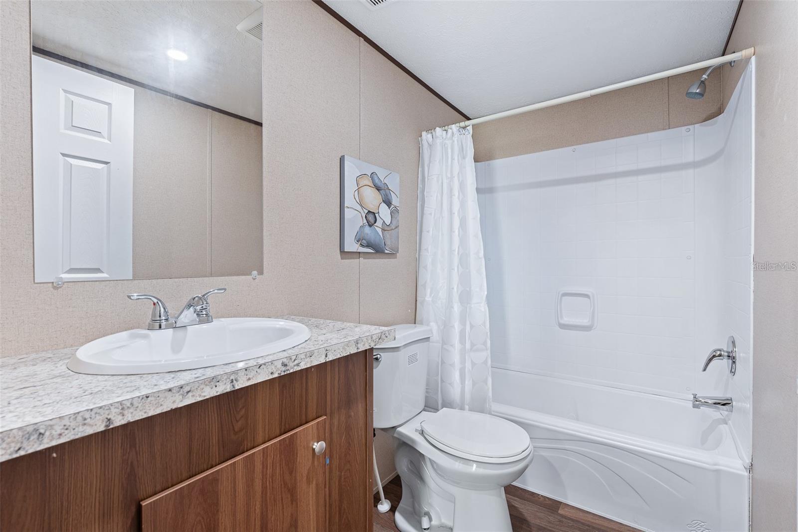 GARDENIA PB 11 PG 9 - Residential Lease