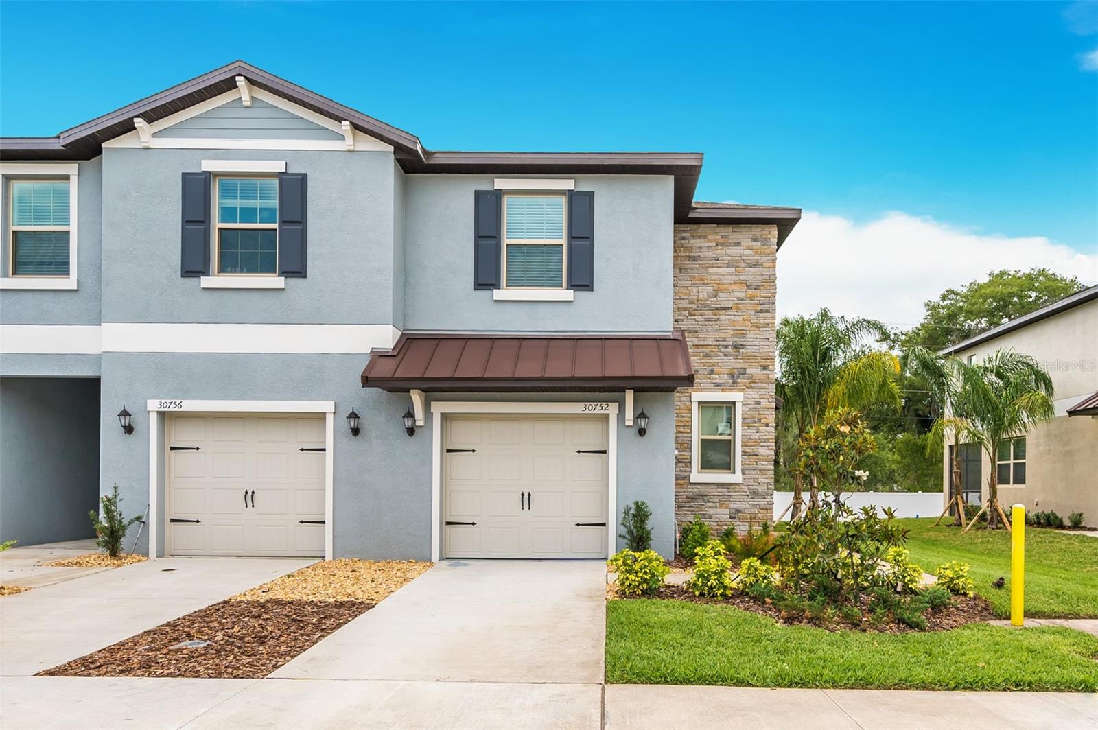 TOWNES/VERIDIAN - Residential Lease