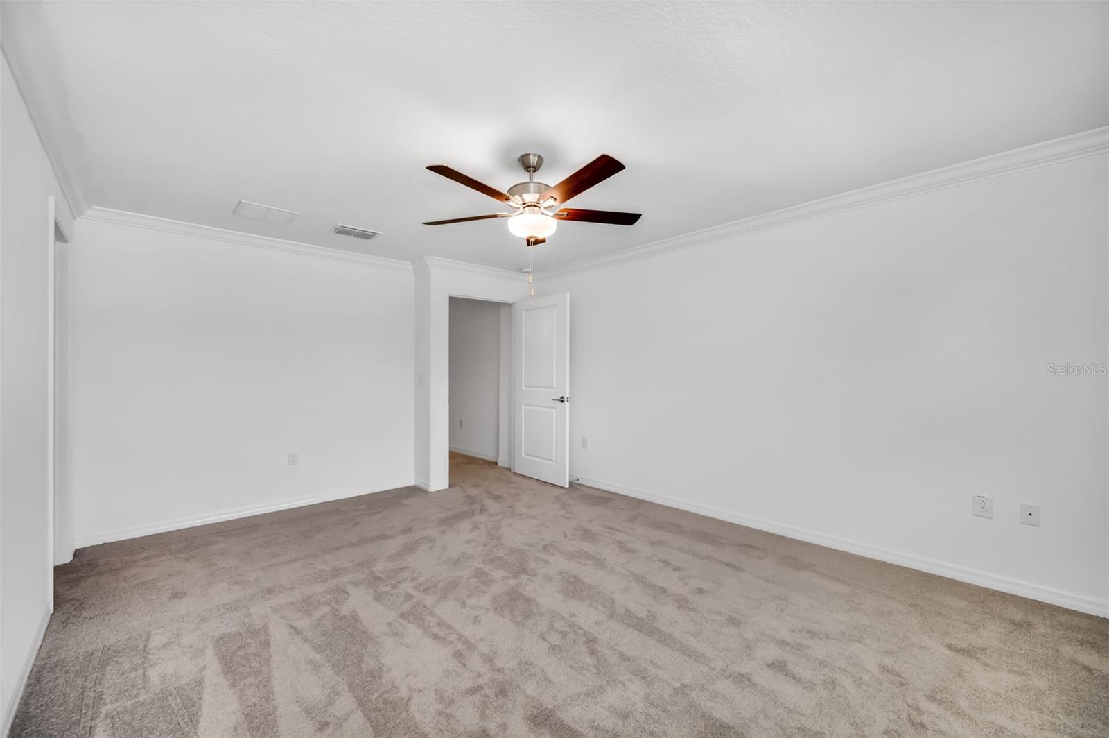 TOWNES/VERIDIAN - Residential Lease