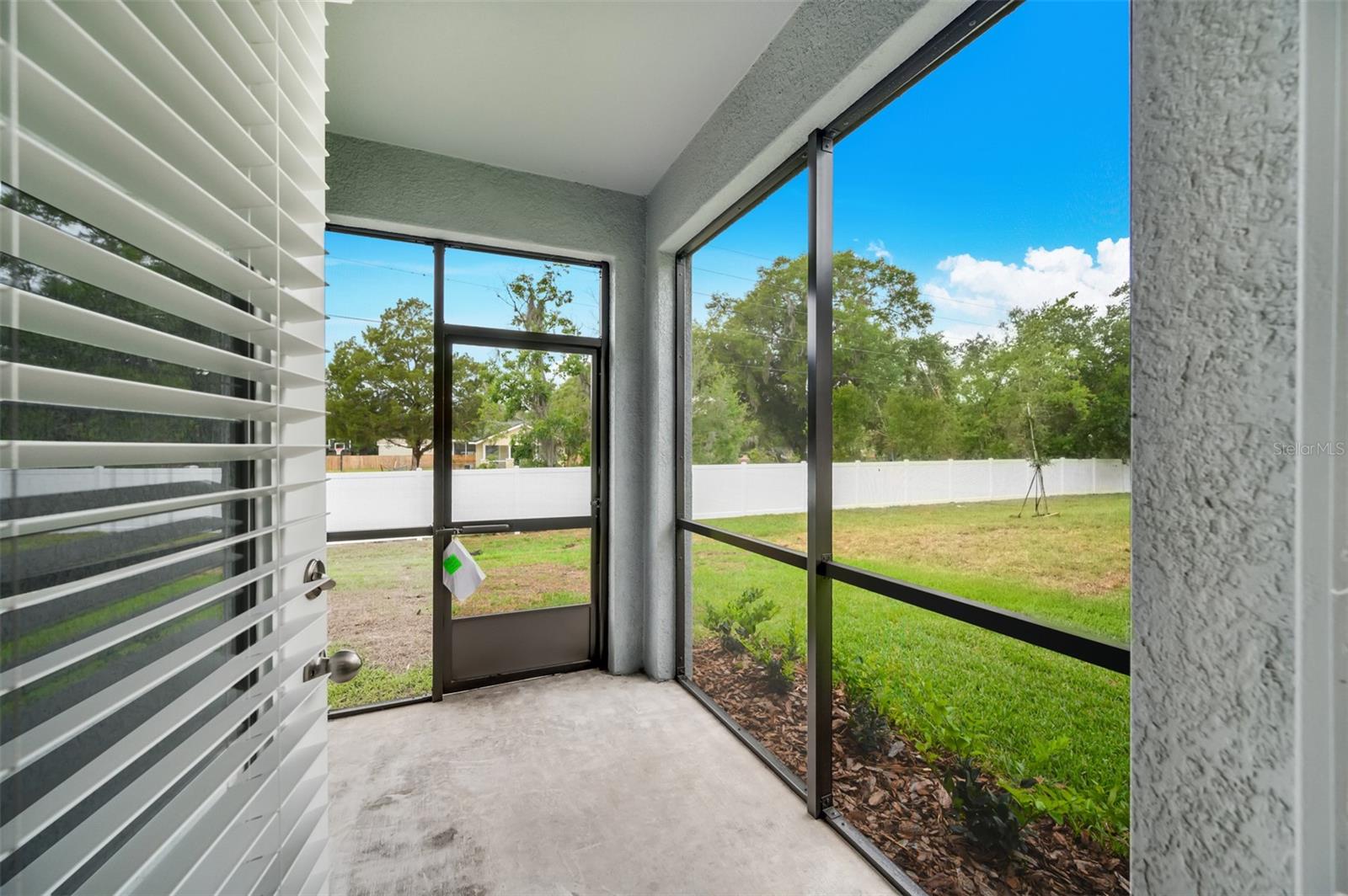 TOWNES/VERIDIAN - Residential Lease