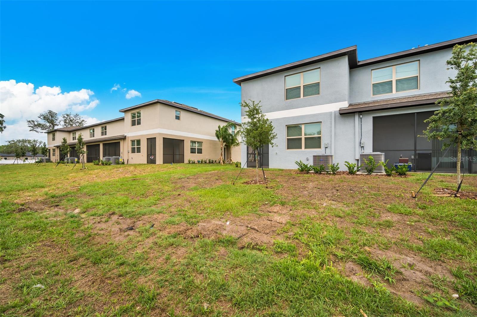 TOWNES/VERIDIAN - Residential Lease