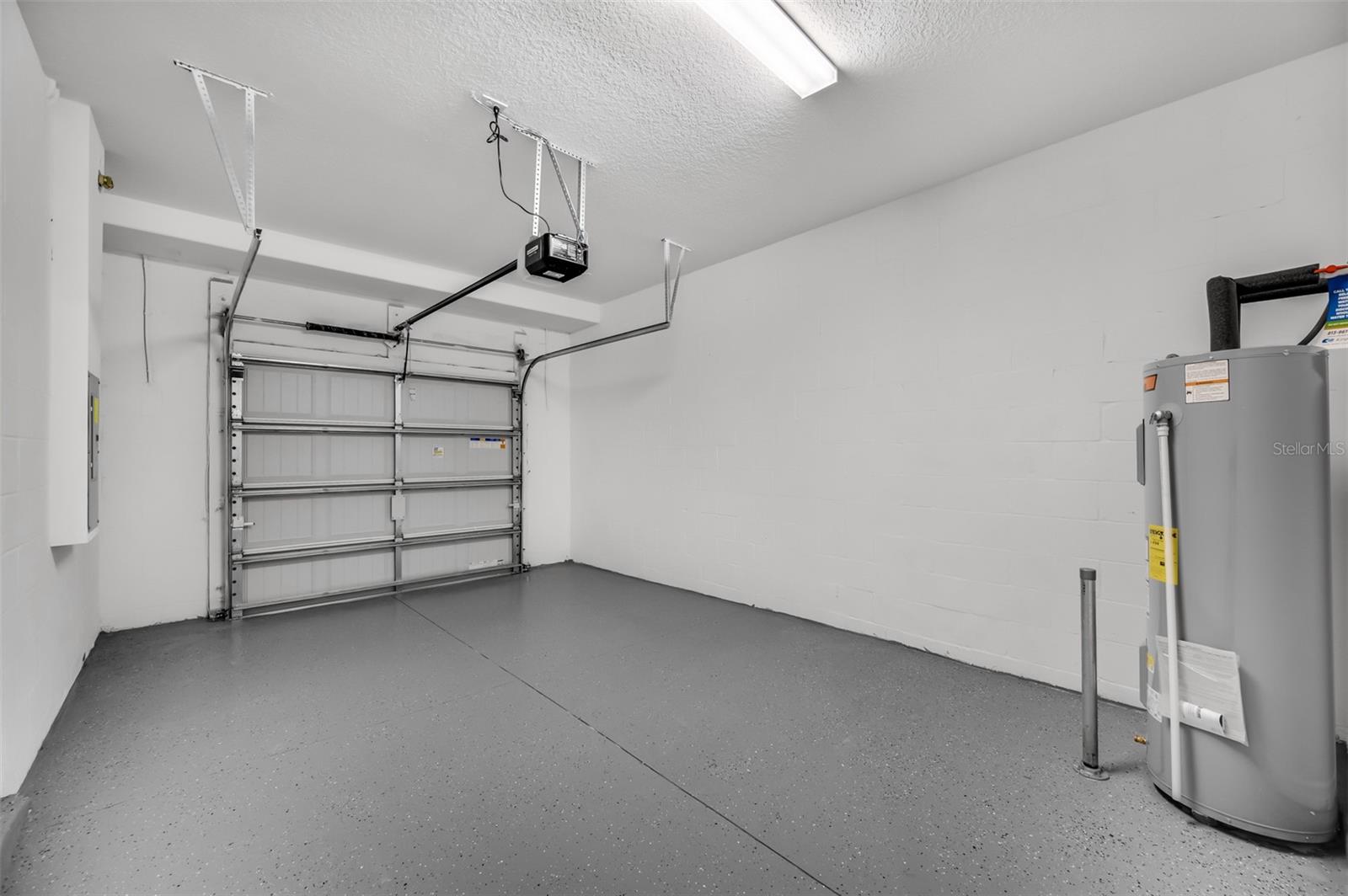 TOWNES/VERIDIAN - Residential Lease