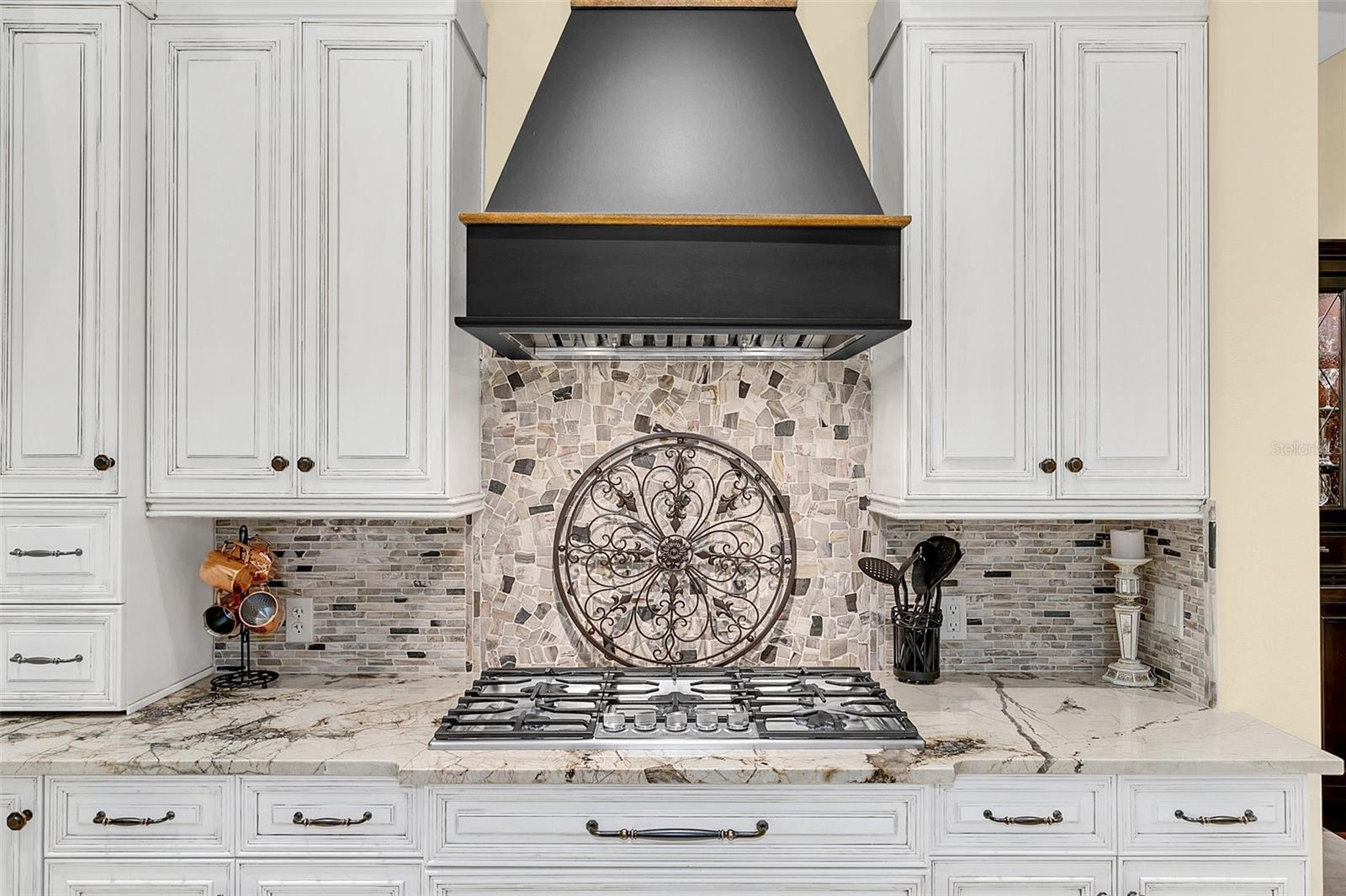 WINDSONG - Residential