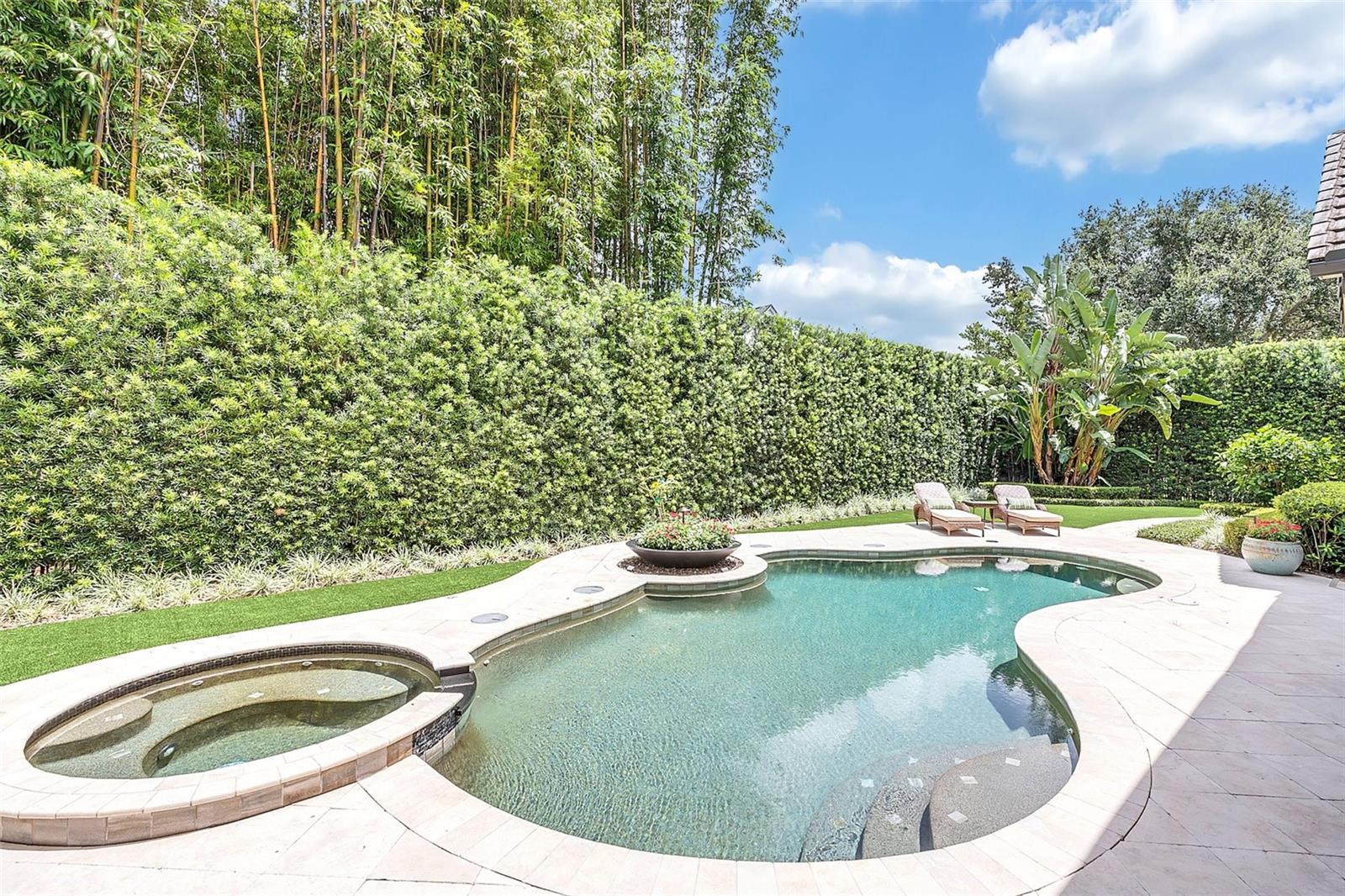 WINDSONG - Residential