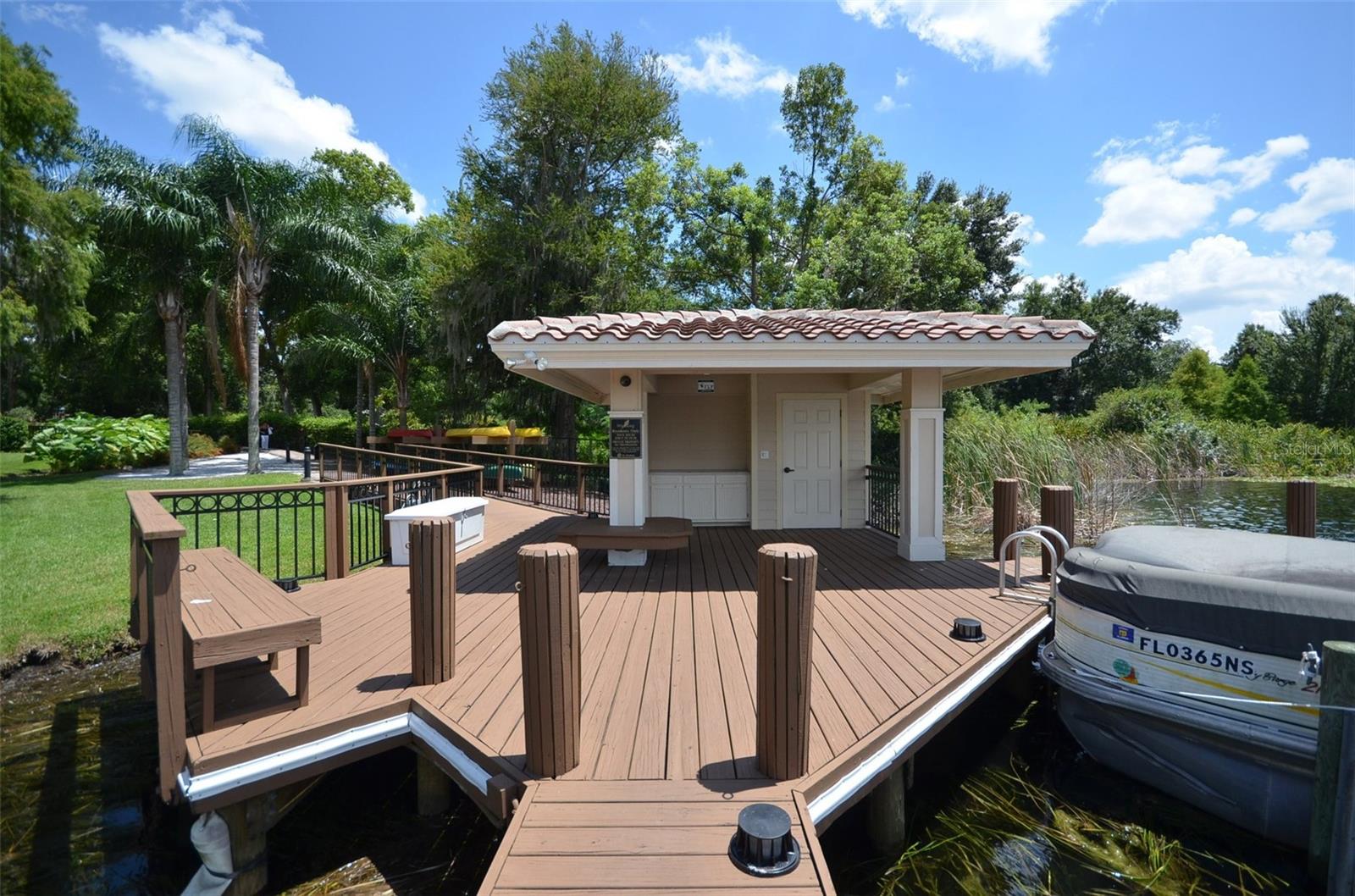 WINDSONG - Residential