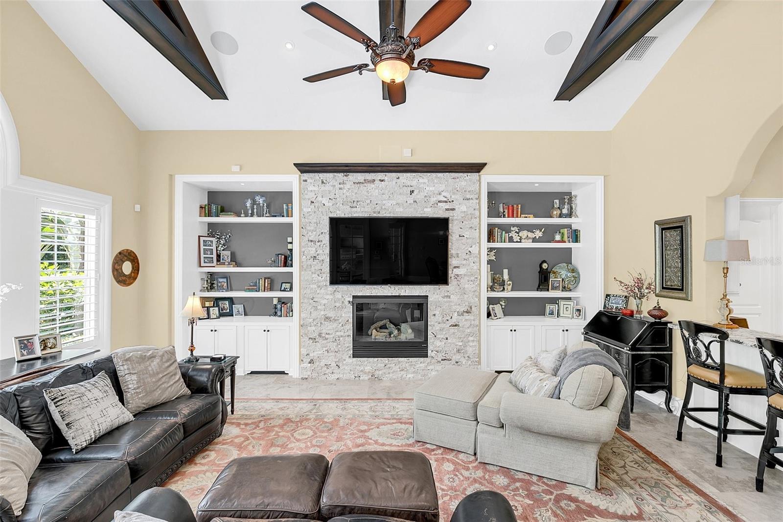 WINDSONG - Residential