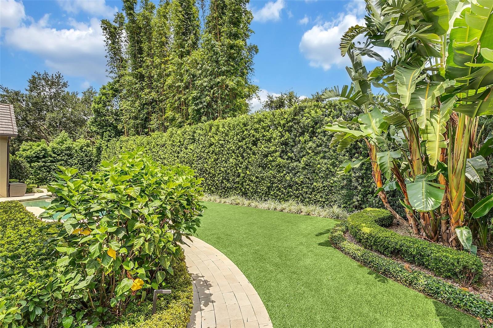 WINDSONG - Residential