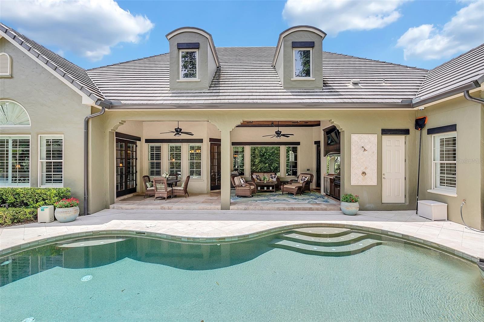 WINDSONG - Residential