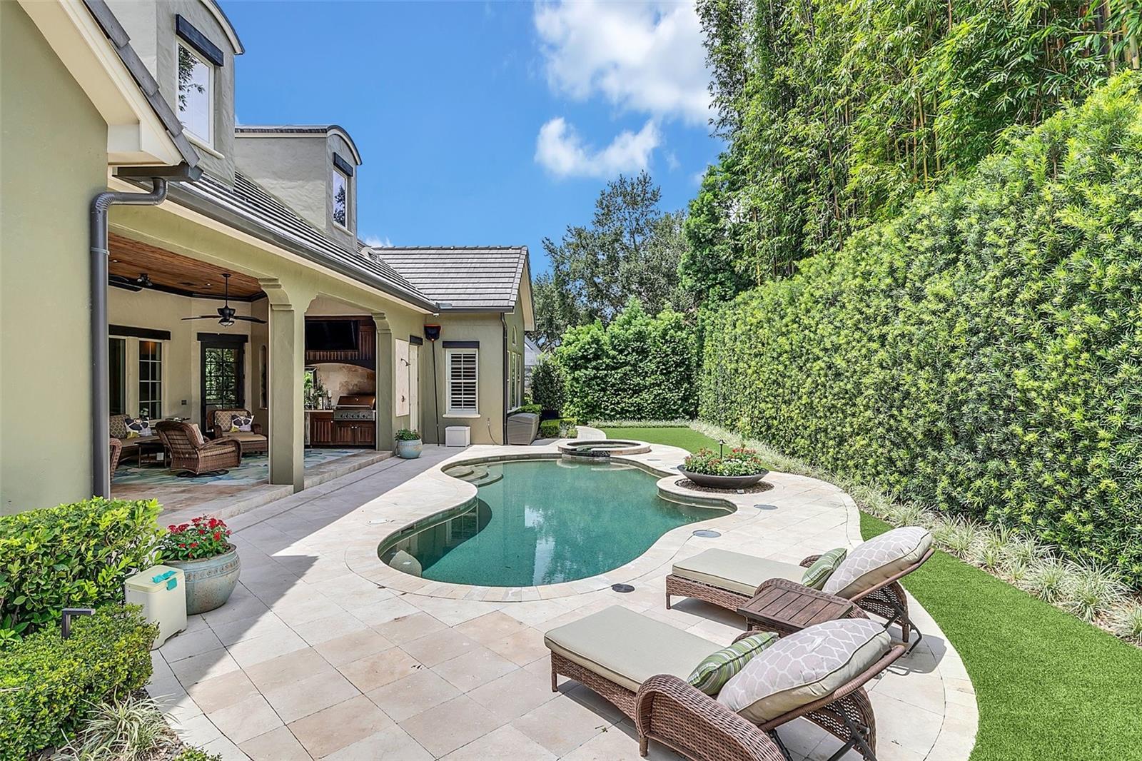 WINDSONG - Residential