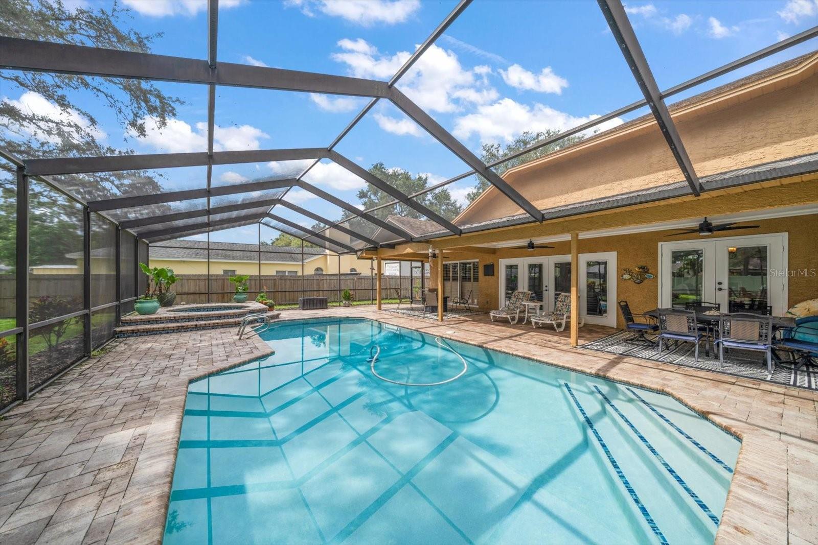 WINDTREE OAKS - Residential