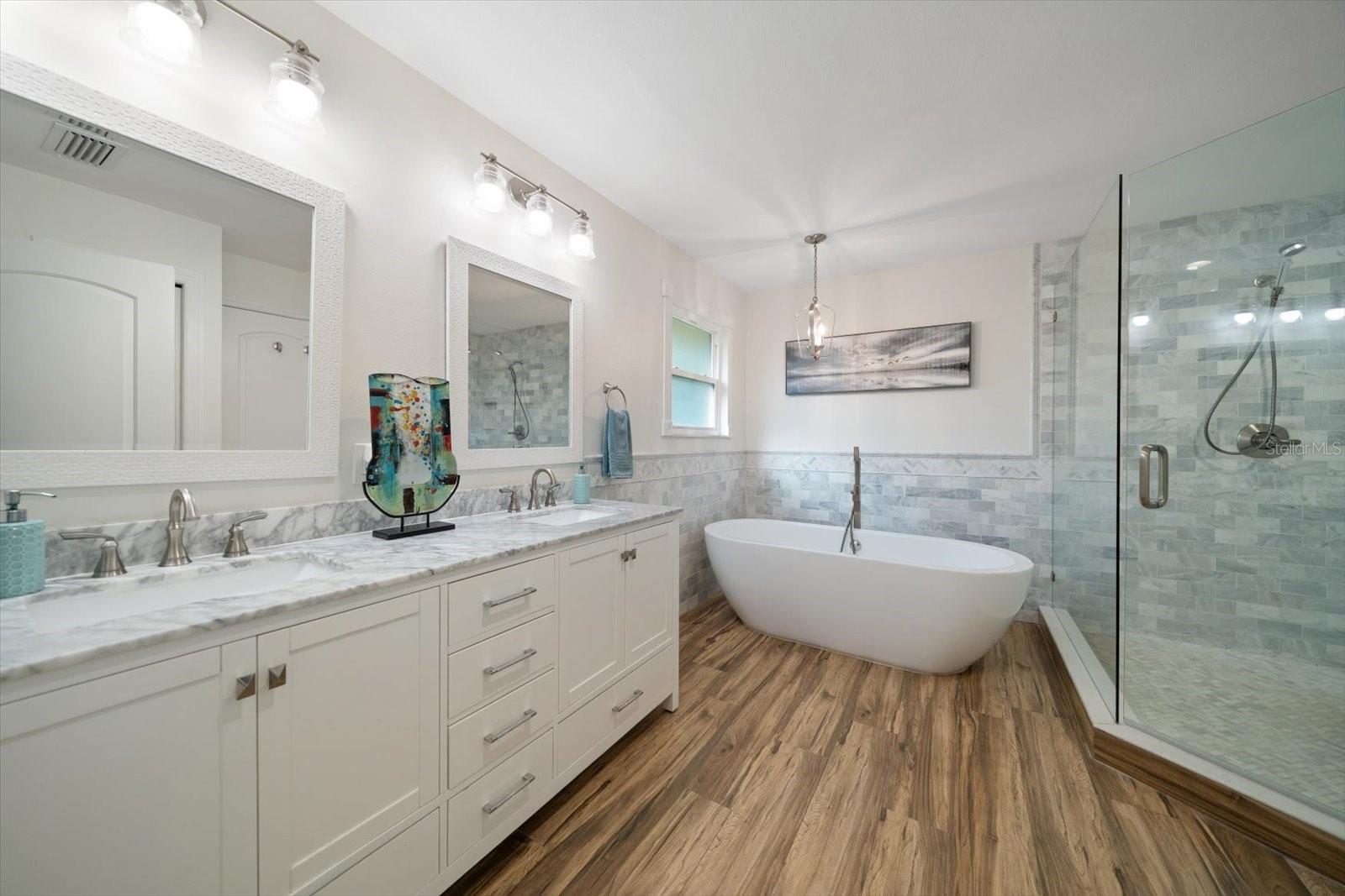 WINDTREE OAKS - Residential