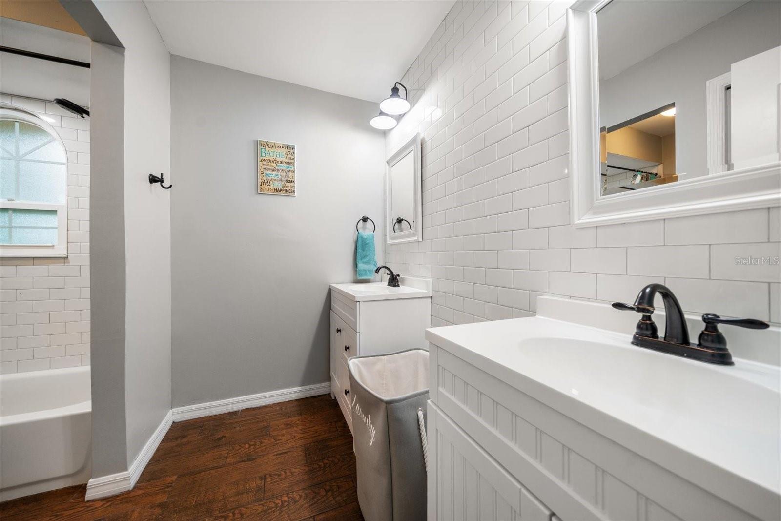 WINDTREE OAKS - Residential