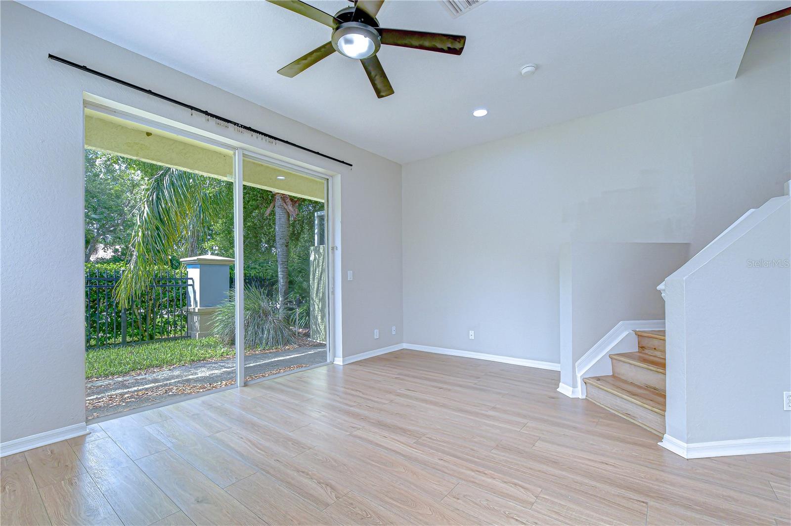 RIVERCREST TWNHMS WEST PHAS - Residential