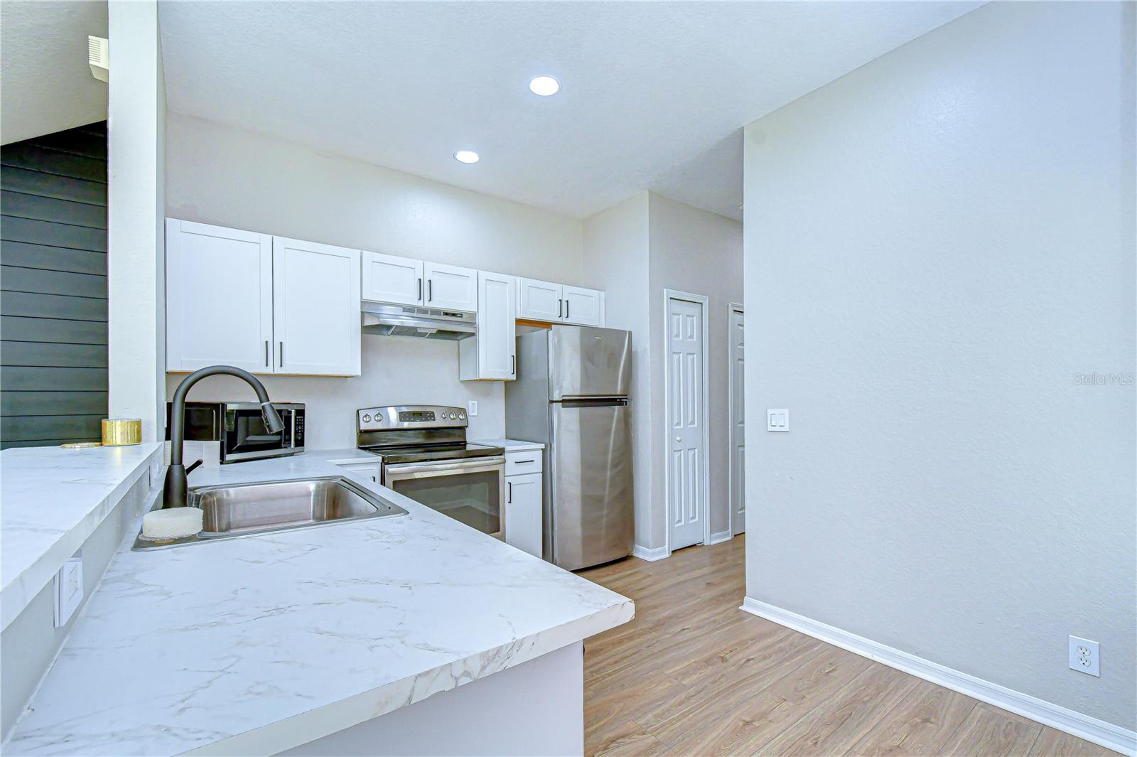 RIVERCREST TWNHMS WEST PHAS - Residential