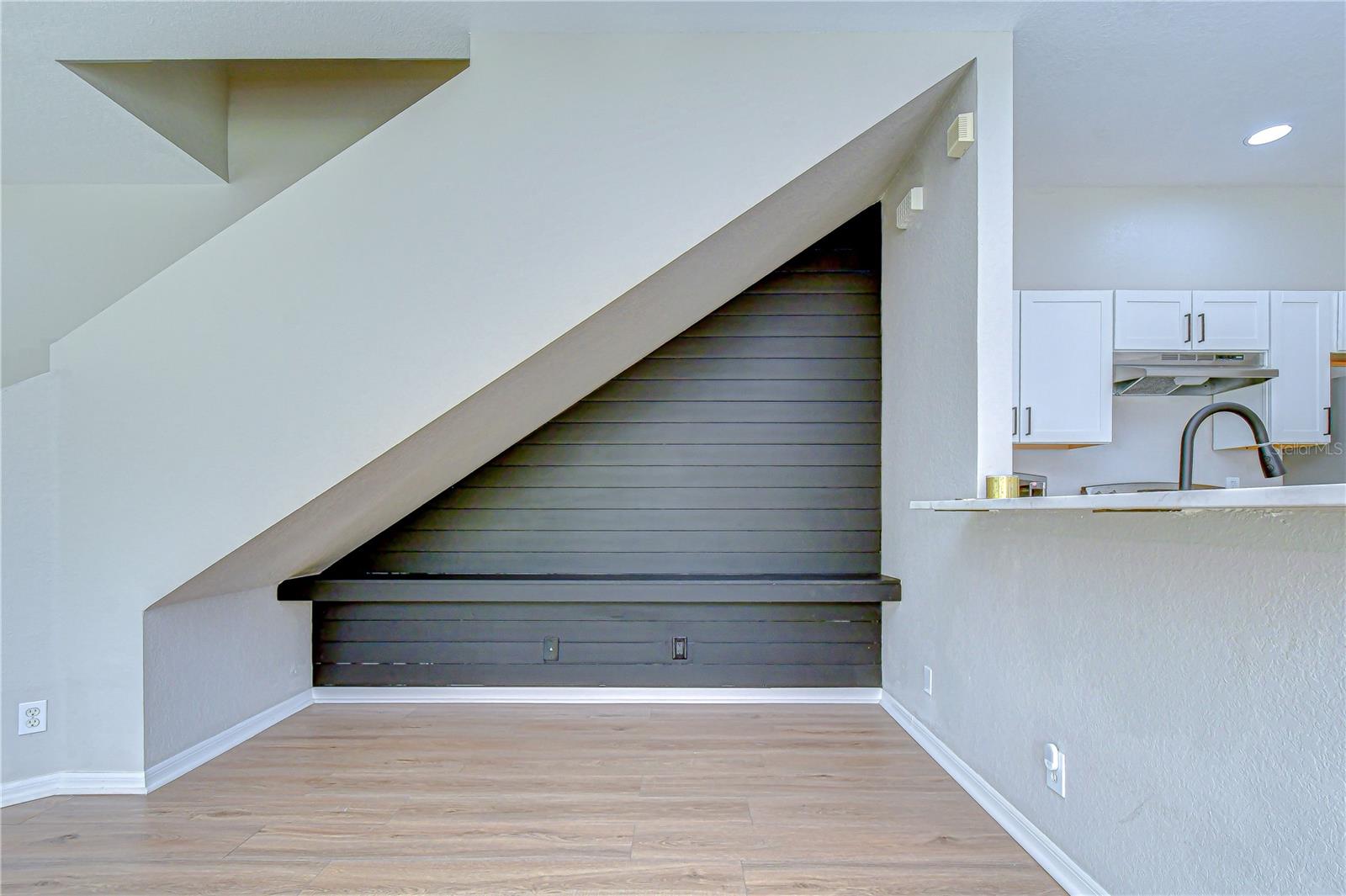 RIVERCREST TWNHMS WEST PHAS - Residential