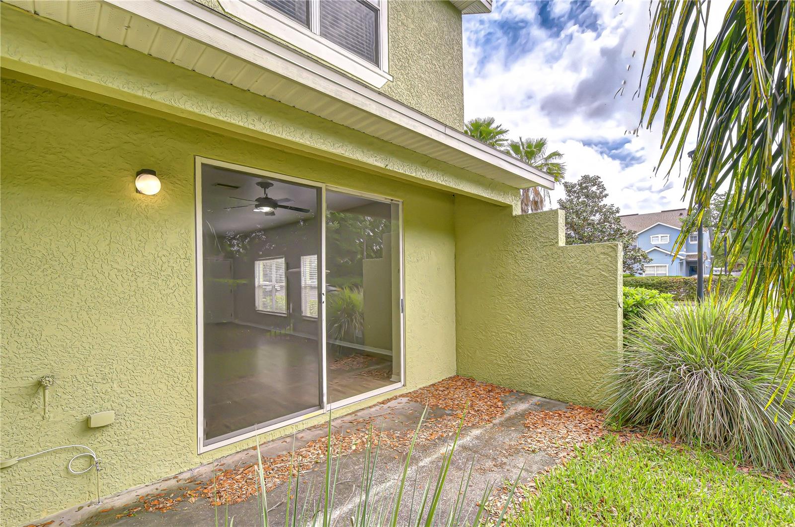 RIVERCREST TWNHMS WEST PHAS - Residential