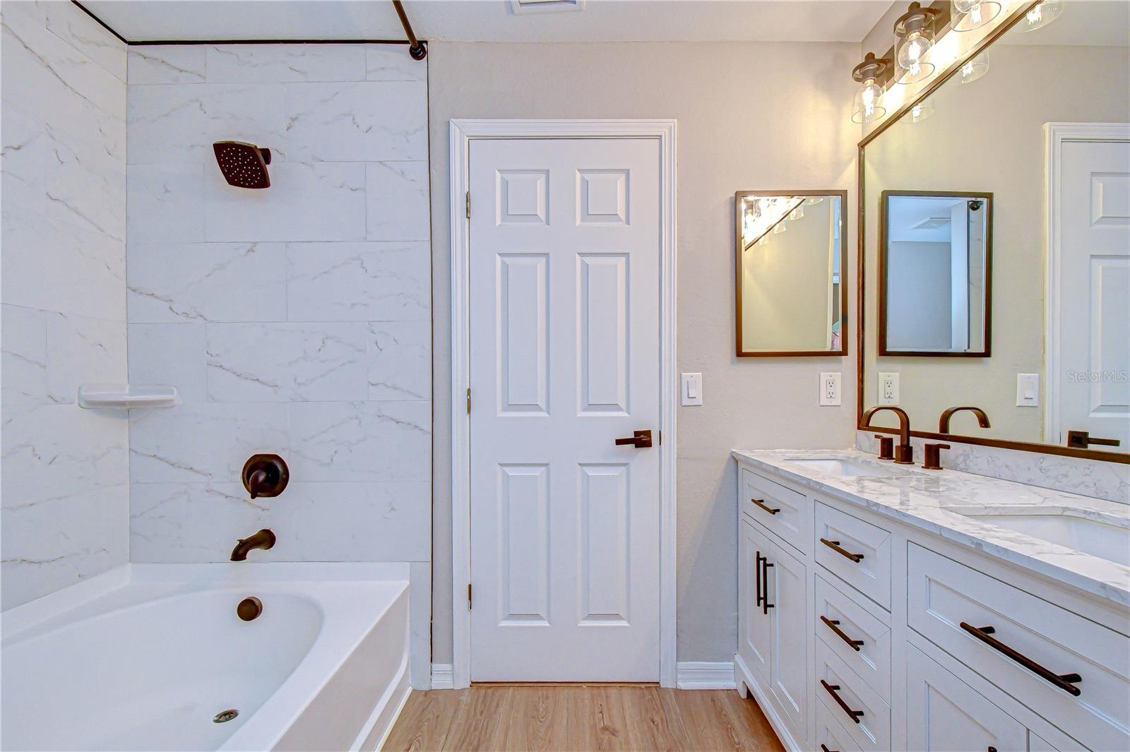 RIVERCREST TWNHMS WEST PHAS - Residential