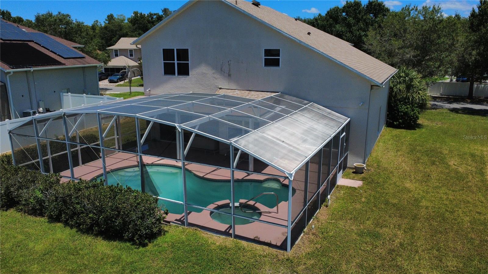 2414 HURON CIRCLE