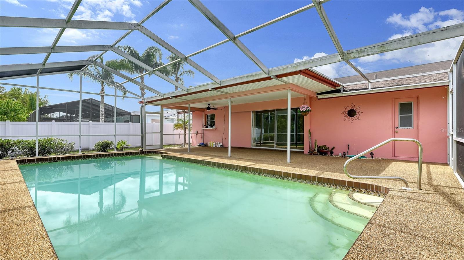 FOREST LAKES - Residential