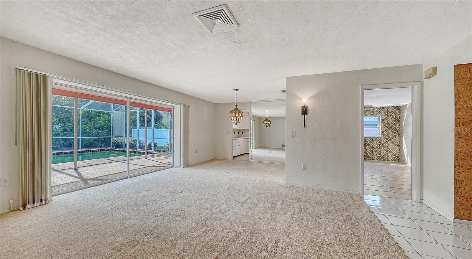 FOREST LAKES - Residential