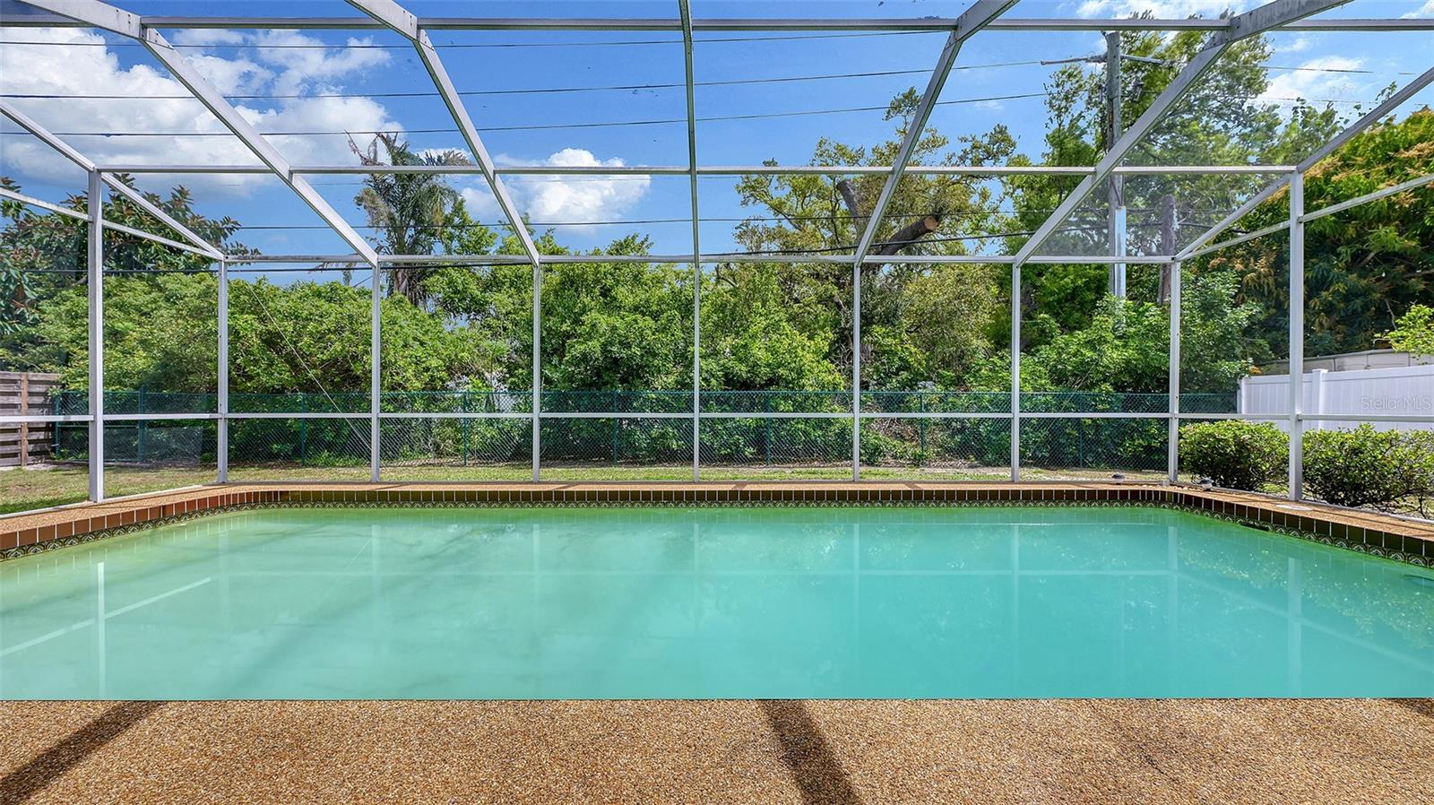 FOREST LAKES - Residential