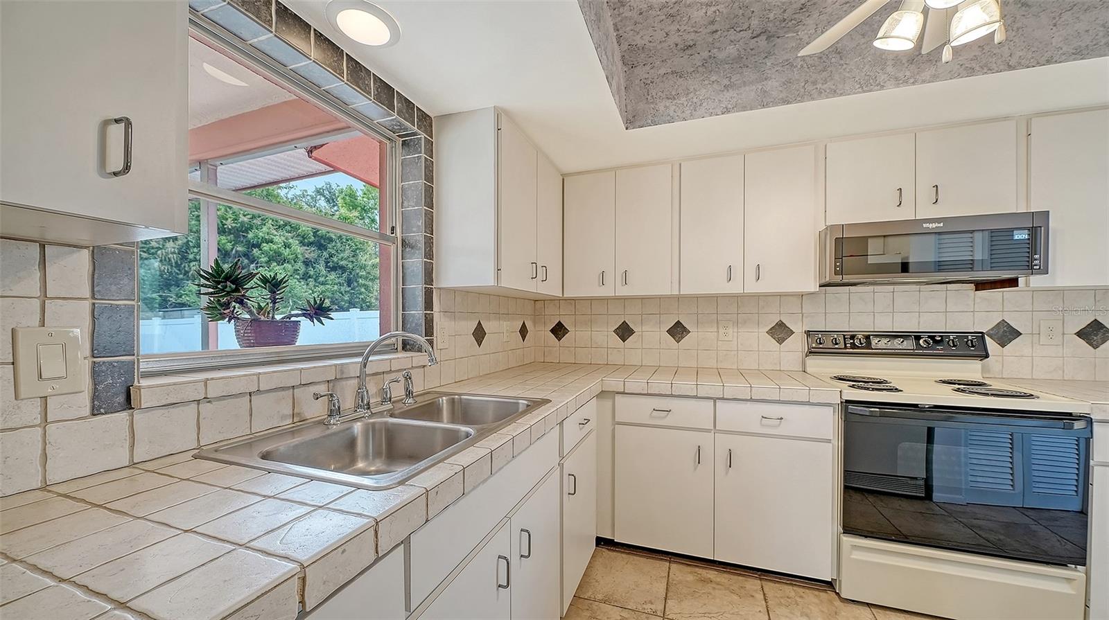 FOREST LAKES - Residential