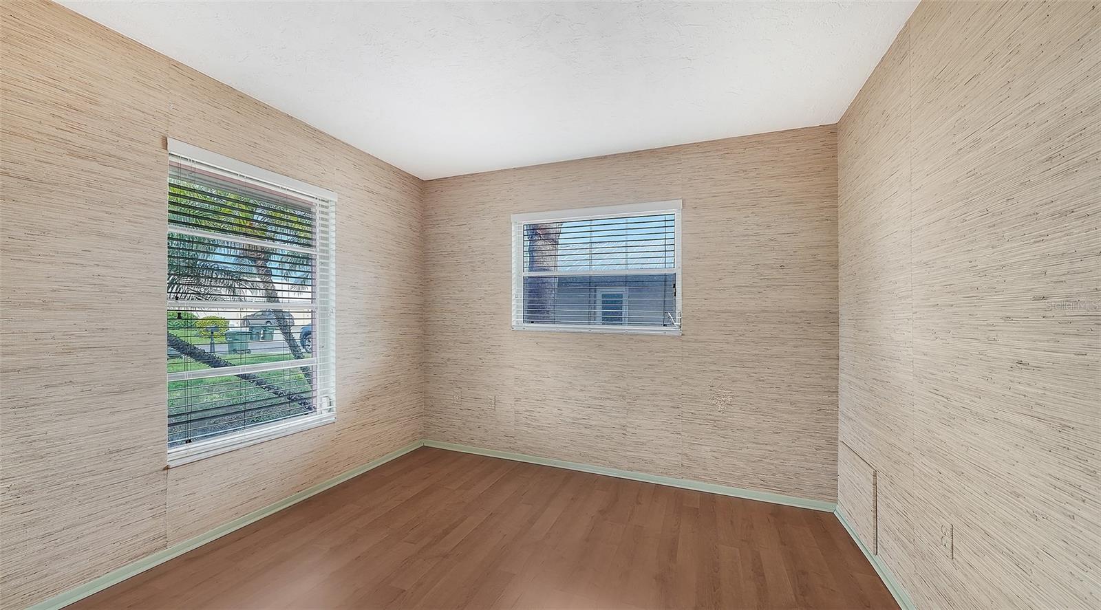 FOREST LAKES - Residential