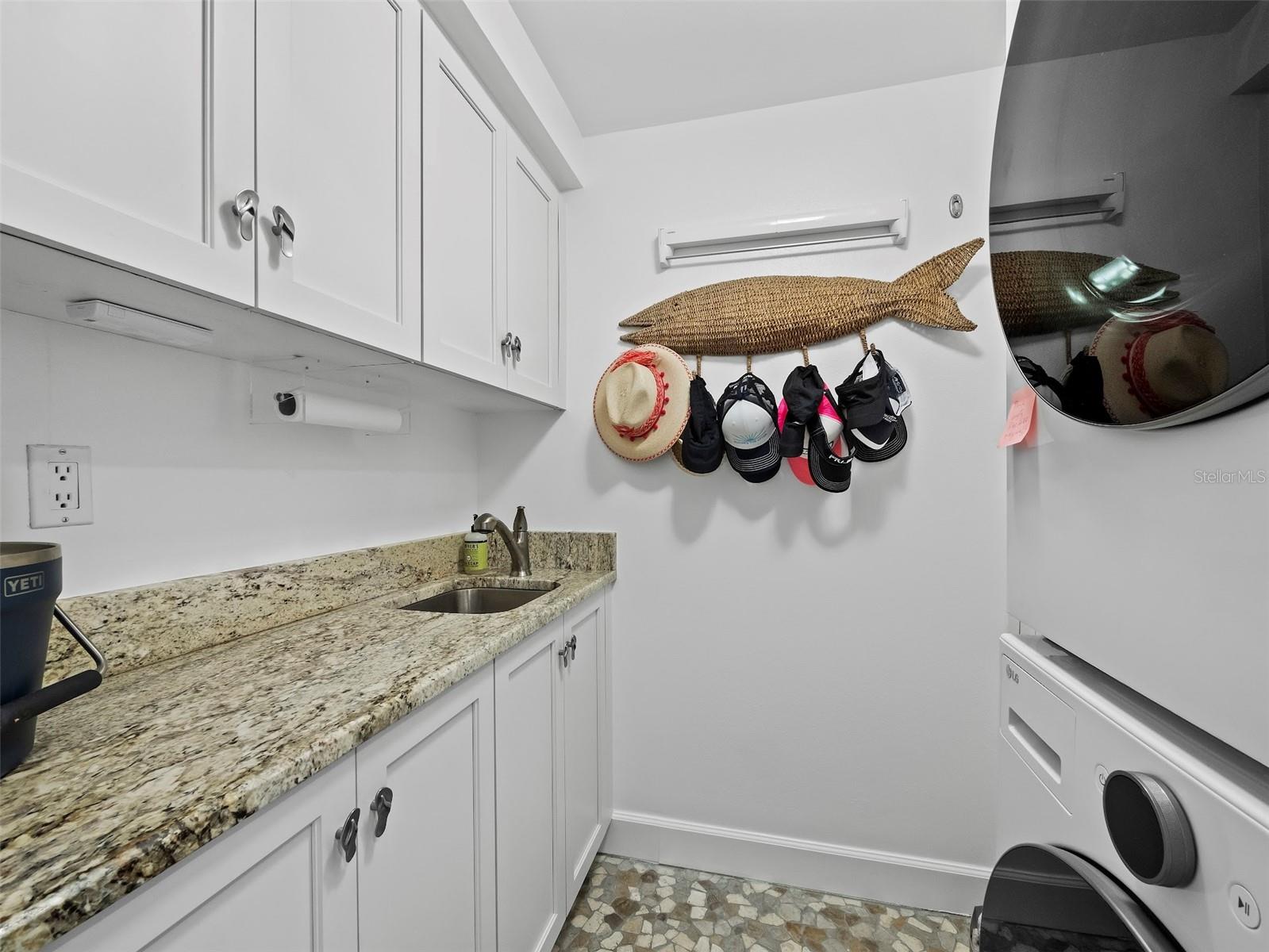 SANCTUARY IV  LONGBOAT KEY - Residential