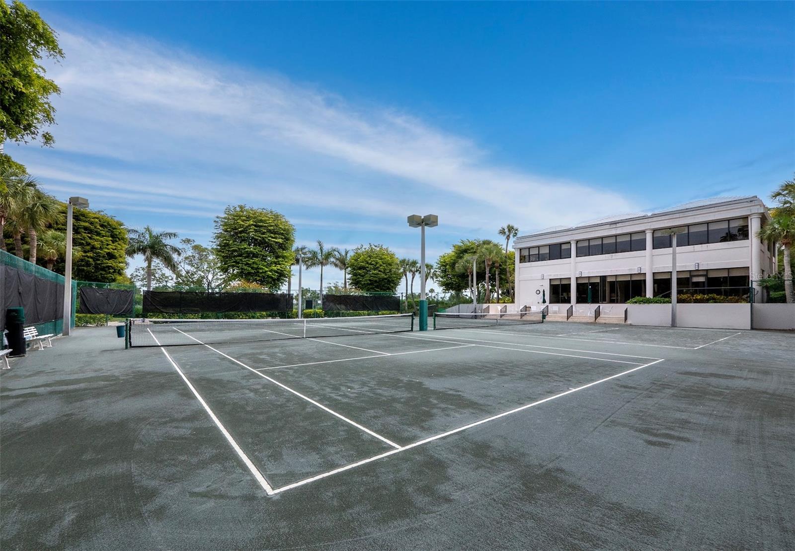 SANCTUARY IV  LONGBOAT KEY - Residential