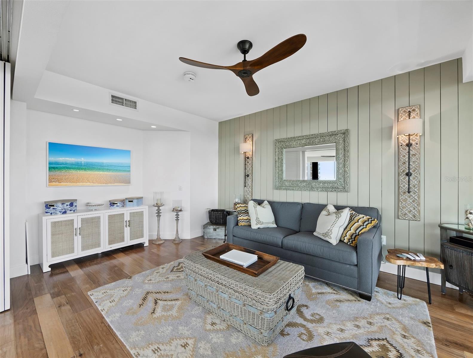 SANCTUARY IV  LONGBOAT KEY - Residential